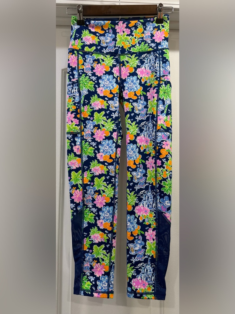 Lilly Pulitzer x Disney Weekender High-Rise Leggings Size XS Mickey Minnie 🌸